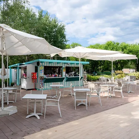 Hotiday Marina غرادو