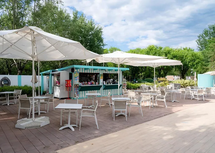 Hotiday Marina Градо